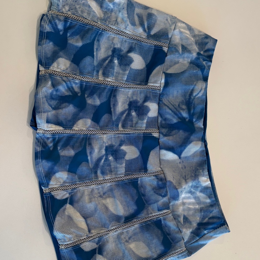 Tennis skirt. Size 8. No tags. TAIL. Isadora